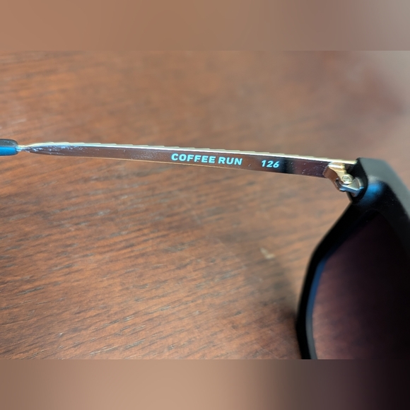 Quay Coffee Run Sunglasses - Picture 3 of 6